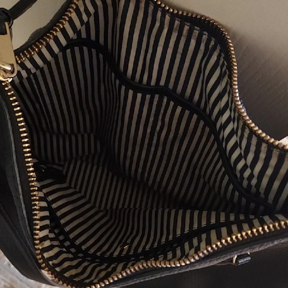 Kate Spade Black and Cream Hobo Bag - Picture 3 of 7